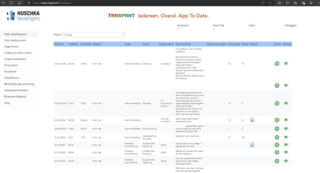 Screenshot van het TRNSPRNT Dashboard klantenportaal, toont inlogpagina en navigatiemenu.